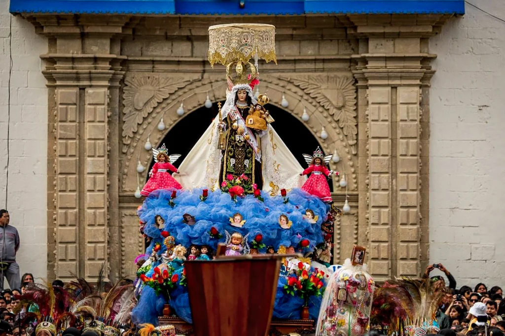 Virgen del Carmen -Pachamama Escape